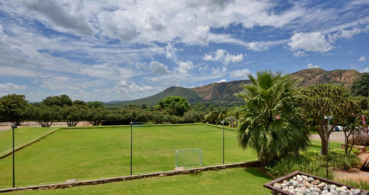 Anew Resort Hunters Rest Rustenburg Exteriör bild